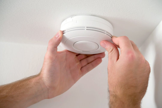 Hardwired smoke alarms installed in Keysborough Melbourne